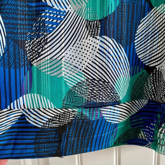 Dress Barn Square Neck Flutter Sleeve Banded Bottom Blouse - Picture 5 of 6